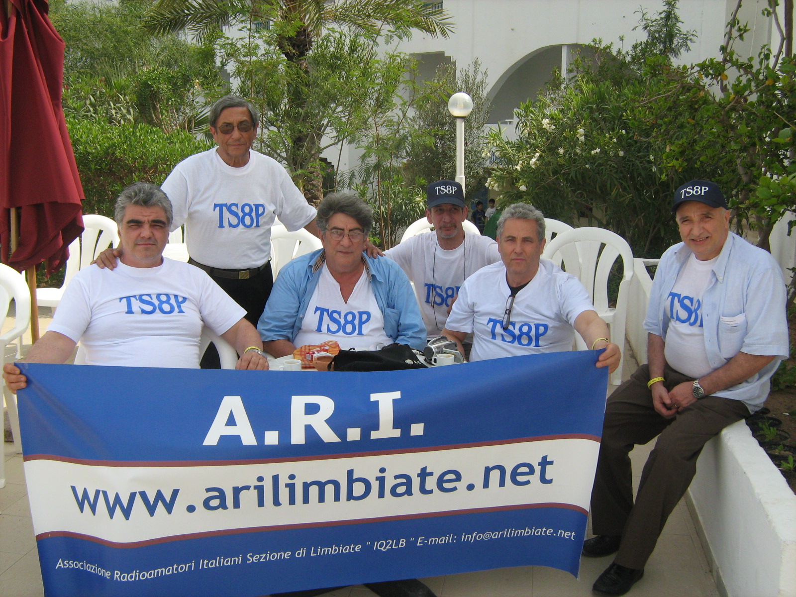 Foto di gruppo ARI Limbate Con Alfredo e Ampelio